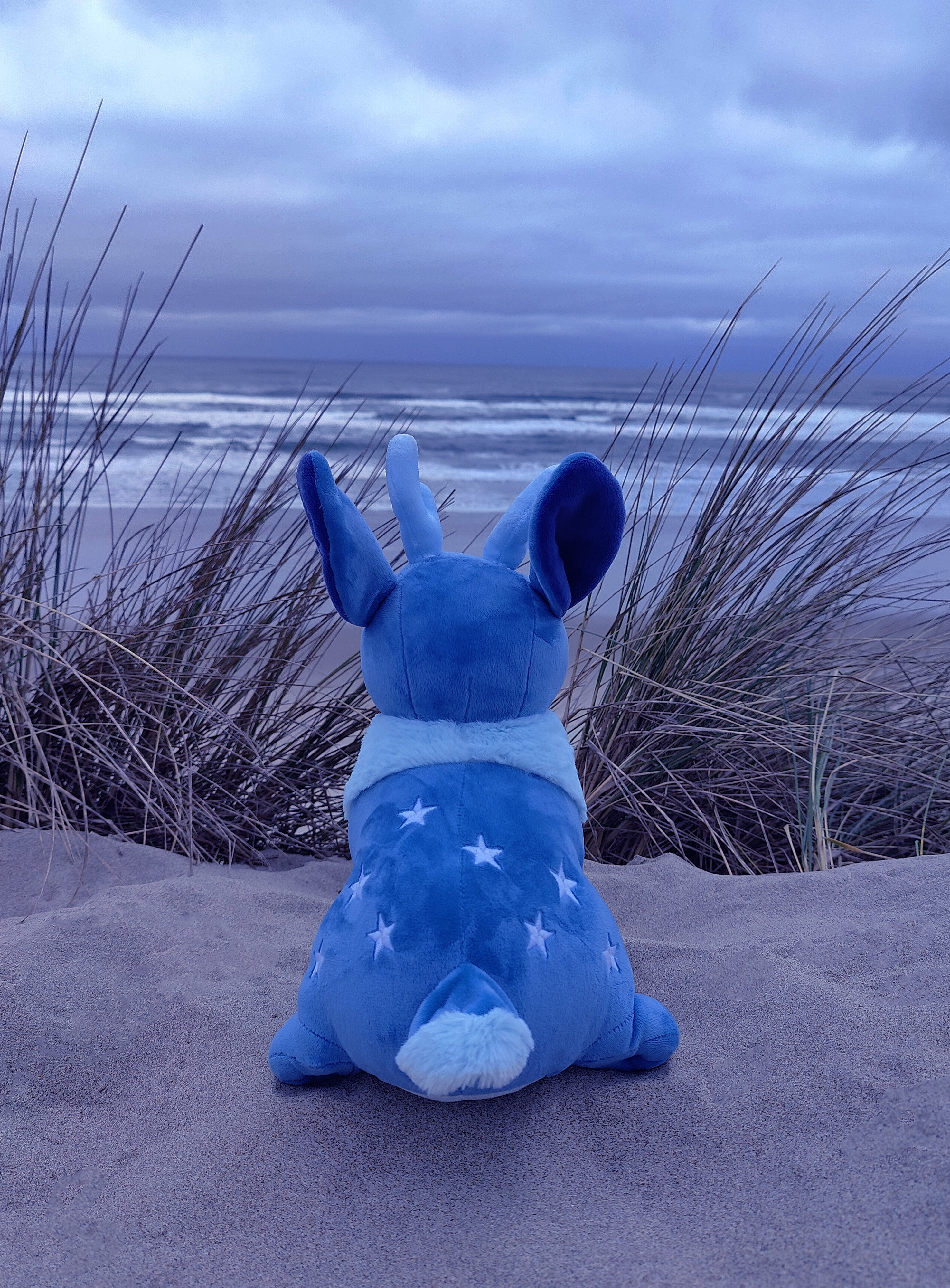[🌙 GlowBuddies🌟]Blue Moon Jackalope • Glow in the Dark Plush Toy（+pen）